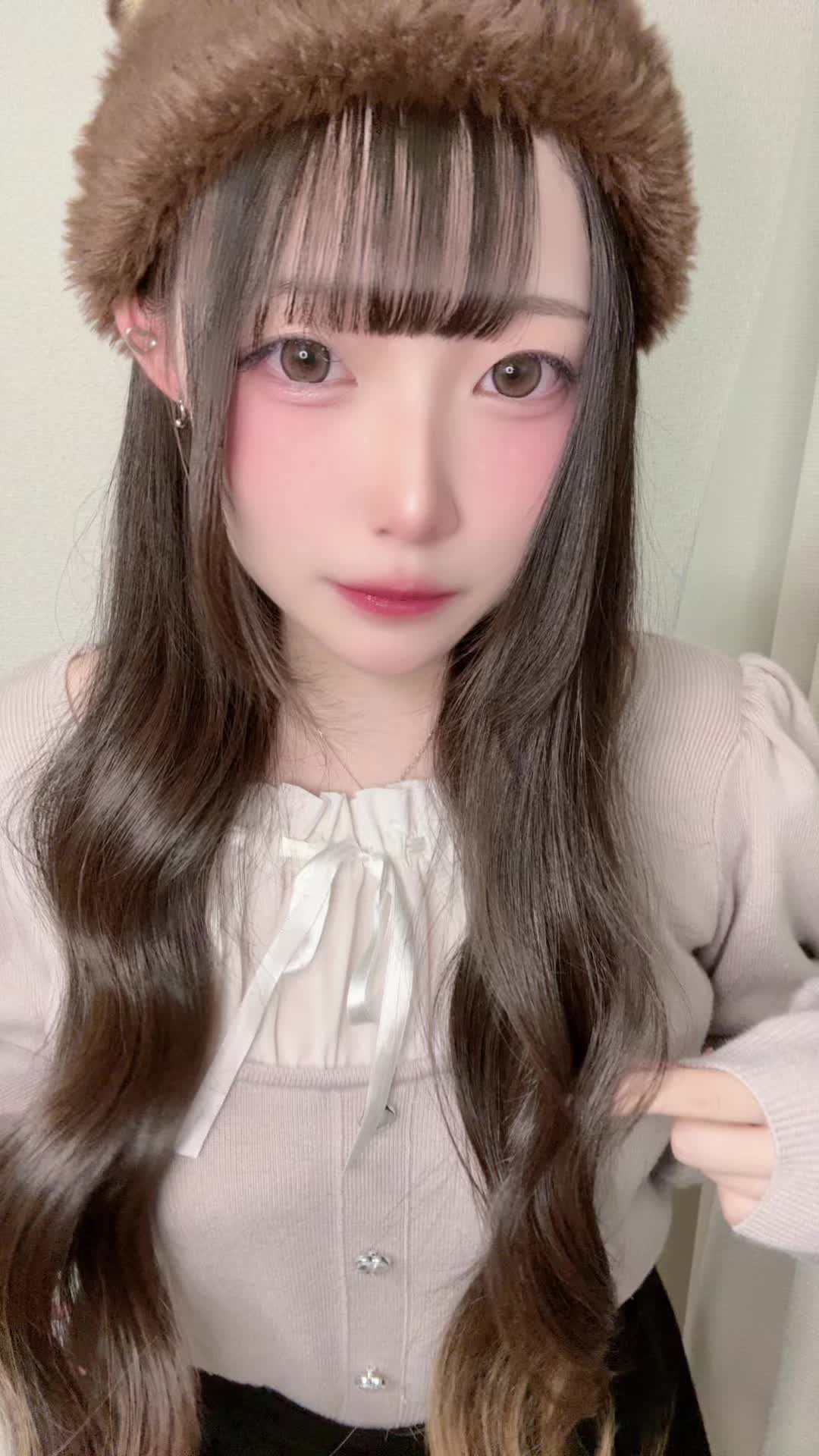 服装にはあってないけど見てほしかったから🐱🎀  ママが買ってくれた！ にゃんこさんだよ~🐈🐾   選んでる時に、隣にいた