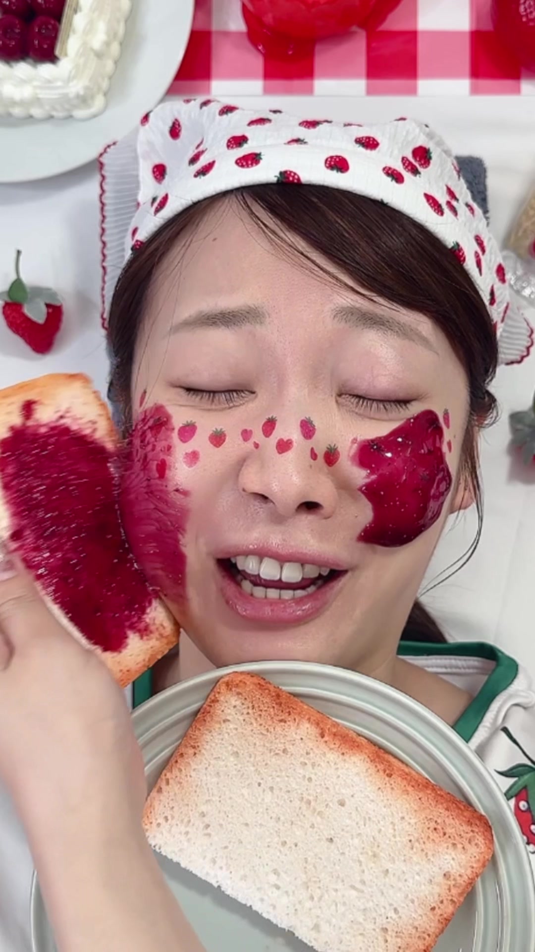 いちごジャムトーストはいかが？🍓 #ASMR #スクイーズ #いちご #スキンケア #スイーツ