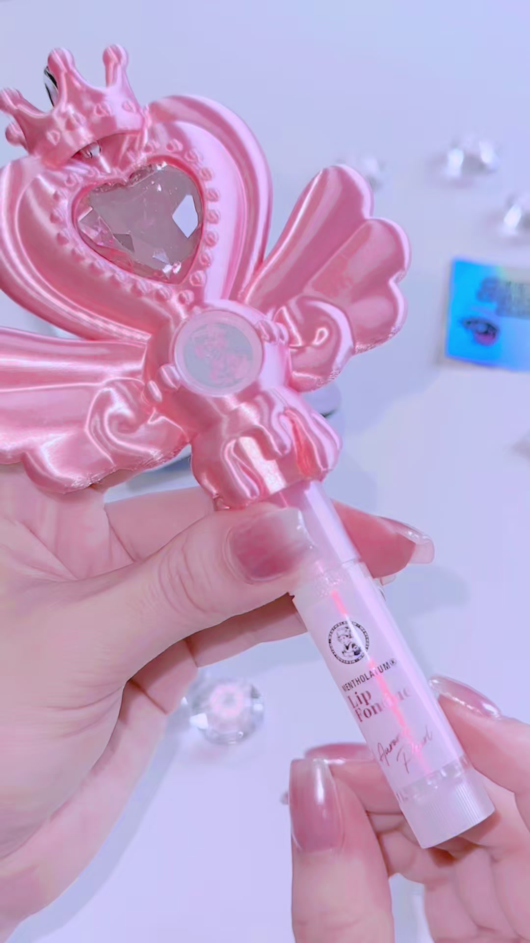 @coco_home__ です🐰 見つけたら絶対買ってほしい リップフォンデュの限定、魔法少女ラメリップ🫧 ざっくざくの