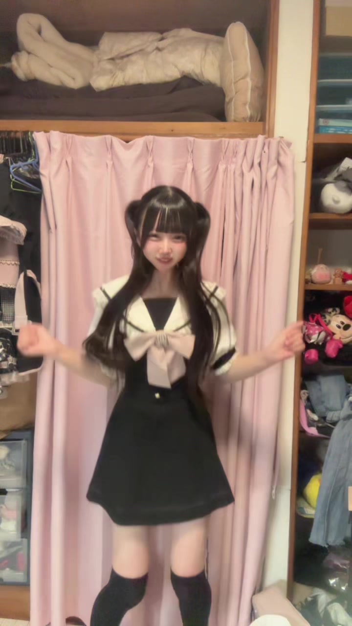 ジャンプした時の髪の毛が神ってる！れ！ダンスって難しい😭！