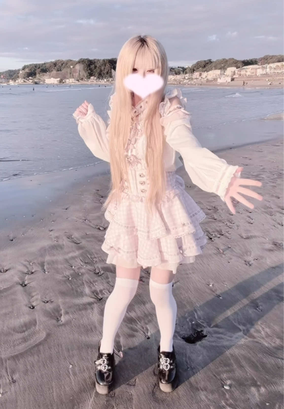 1年ぶりに鎌倉行った❢>ᴗ<‪‪❤︎‬ 海来る前にままと5時間歩いててキチガイ #地雷系女子 #量産型 #おすすめ #f