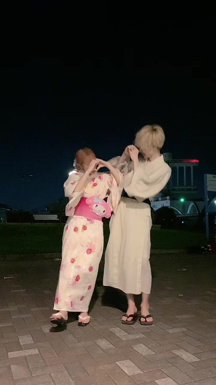ナンパで出会ったお祭りに2人で行ってきたよ☺️🎇#みなと祭り#出会って8年