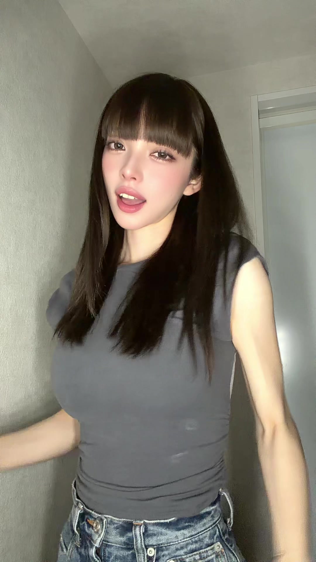 渡辺リサ（lisa）の動画