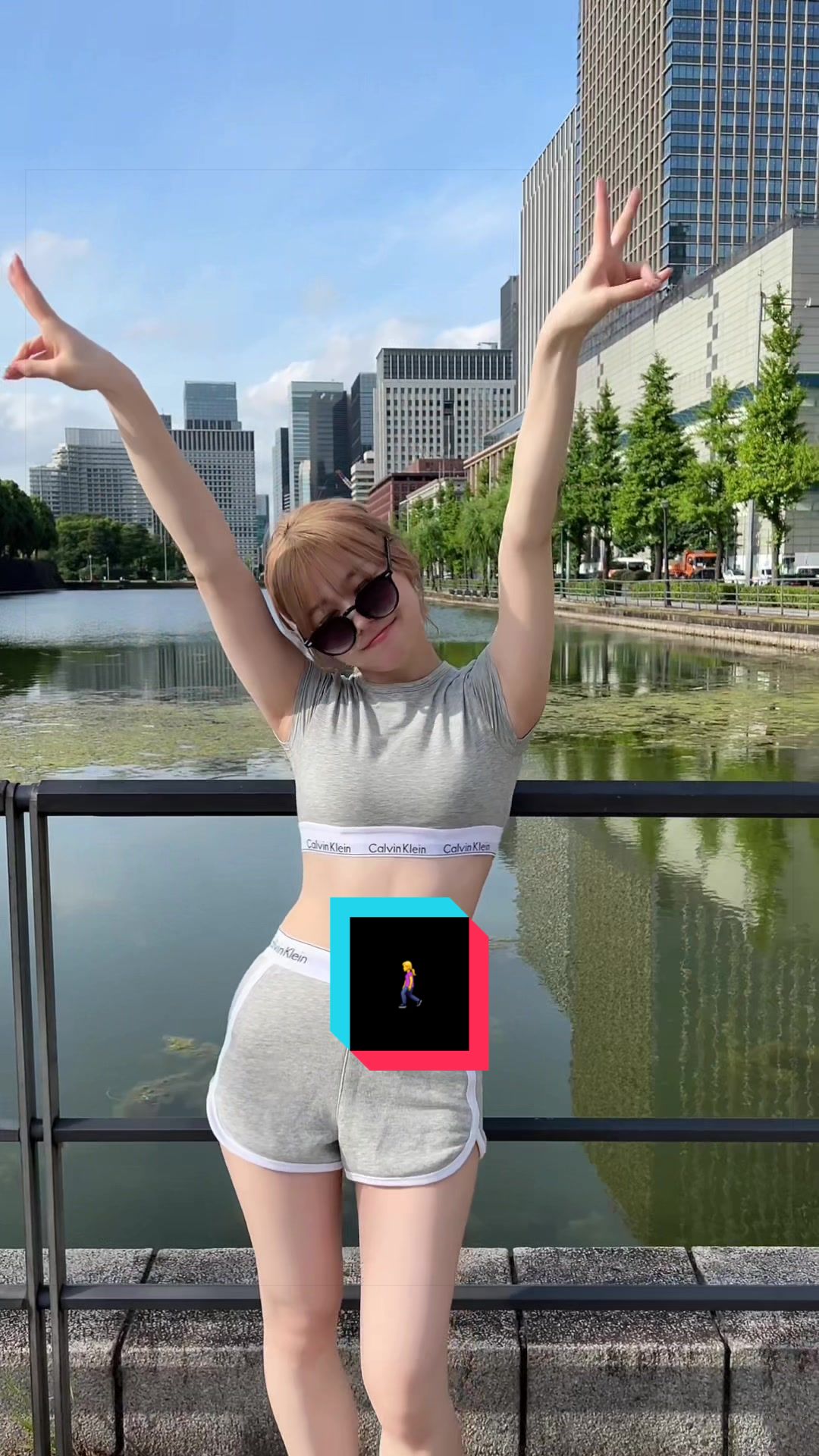 去年の服の色違い着て皇居前ランニング(体力無さすぎてウォーキング)してきた！！🚶‍♀️