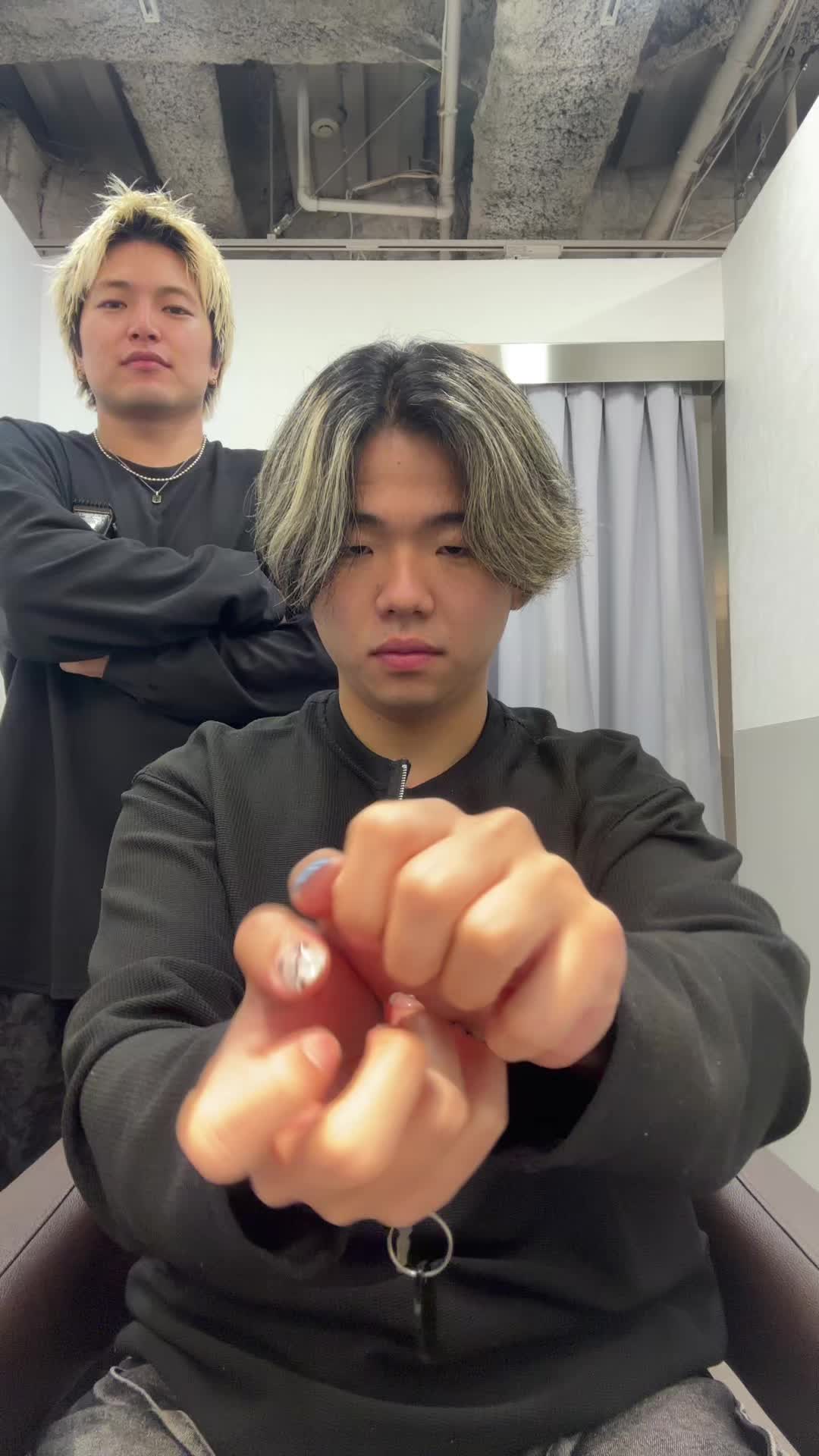 バレーの大会(リーケ杯)をやる前にカッコ良くしとかないと視聴者に舐められちまうよな。カッコよくなれた @【曲がる縮毛矯正