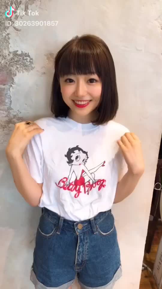 若いな( ;ᯅ; )過去の動画見るの終わり！卒論頑張る( ;ᯅ; )
